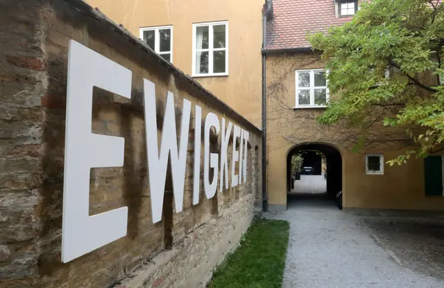 Die 1521 von Jakob Fugger gestiftete und bis heute bestehende Fuggerei in Augsburg ist eine der ältesten Sozialsiedlungen der Welt  | Foto: epd-bild/Annette Zoepf