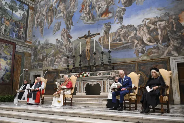 Nach dem Treffen am Vormittag besuchten Königin und König am Mittag gemeinsam mit dem Papst einen ökumenischen Gottesdienst in der Sixtinischen Kapelle. | Foto: epd-bild/Vatican Media
