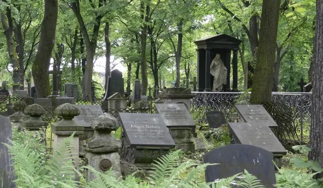 STADTGOTTESACKER HALLE (gemeinfreies Bild aus der Wikipedia)