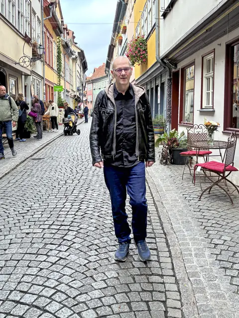 Andreas Fincke: Mehrere tausend Seiten umfasst seine Stasi-Akte. Sie bilde Wirklichkeit ab, aber nicht Wahrheit, sagt er. | Foto: Angelika Reiser-Fischer