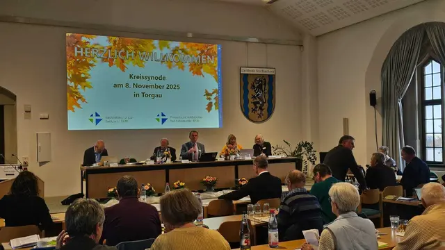 Die gemeinsame Synode der Kirchekreise Torgau-Delitzsch und Bad Liebenwerda tagte am 08. November 2025 im Schloss Hartenfels in Torgau.