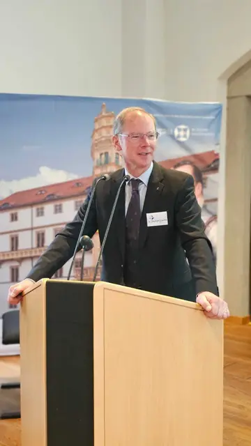 Pfarrer Dr. Christoph Gramzow wurde als neuer Superintendent gewählt. 