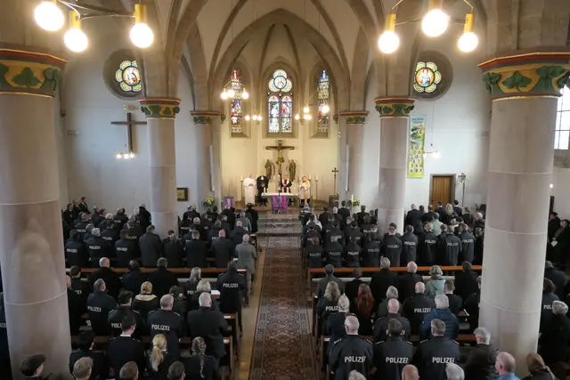 Archivbild eines Polizeigottesdienstes  | Foto: @Ulrich Matthias Spengler, Fotograf Dr. Uwe Straubel