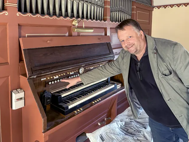 Sebastian Elfers hat große Pläne mit den vielen Orgeln der Region: Sein Projekt heißt „Jugend an die Orgel“. | Foto: Uwe Kraus