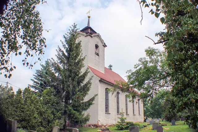 Als erstes wurden das Dach neu gedeckt und der Putz erneuert. | Foto: Andreas Bechert