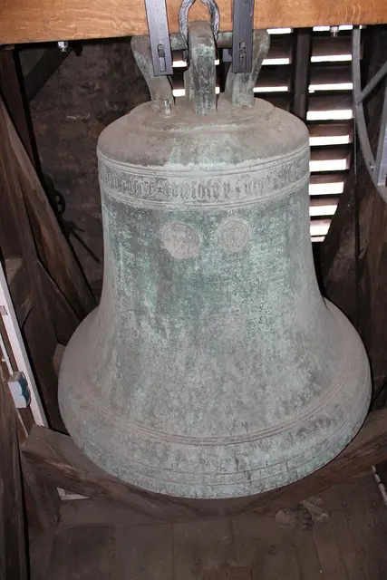 Feuerglocke aus dem Jahr 1500 | Foto: indeedous, https://commons.wikimedia.org/w/index.php?curid=31190999