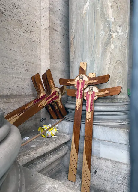 Pilgern in Zeiten des Massentourismus: 2025 beging die katholische Kirche ein Heiliges Jahr, in dem Katholikinnen und Katholiken aus aller Welt nach Rom pilgern.  | Foto: epd-bild/Almut Siefert