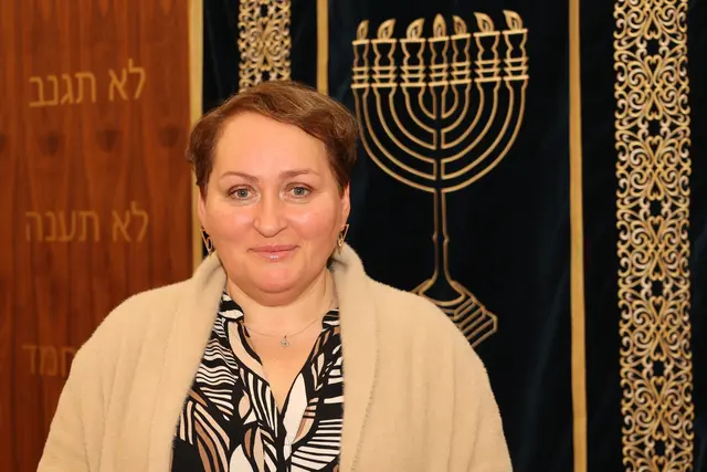 Die Vorsitzende des Landesverbandes Jüdischer Gemeinden, Inessa Myslitska, in der Neuen Magdeburger Synagoge. | Foto: Thomas Nawrath
