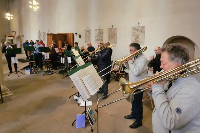 Ökumene gelebt: Die Dombläser des evangelischen Doms spieles traditionell zu Jahresbeginn im katholischen Gottesdienst der St. Sebastianskathedrale. | Foto: Thomas Nawrath