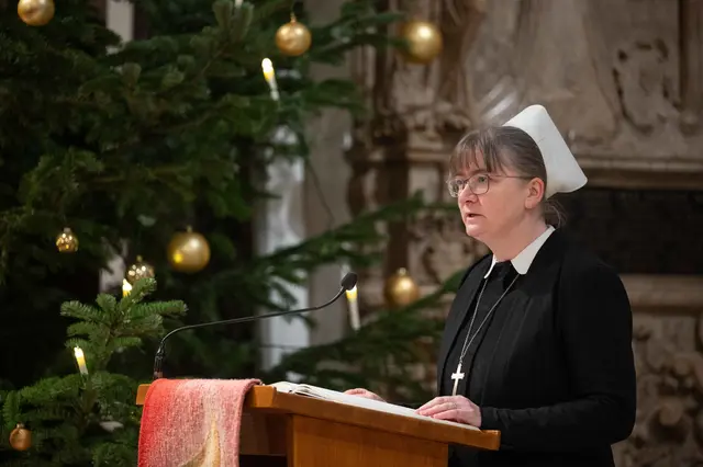 Die Oberin der Diakonissen­hausstiftung Eisenach Sr. Annegret Bachmann las das Evangelium. | Foto: Maik Schuck