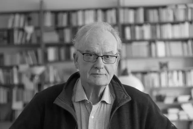 Friedrich Schorlemmer in seiner Wohnung in Lutherstadt Wittenberg bei seinem letzten Interview, das er 2022 der Kirchenzeitung gegeben hatte. | Foto: epd-bild/Paul-Philipp Braun