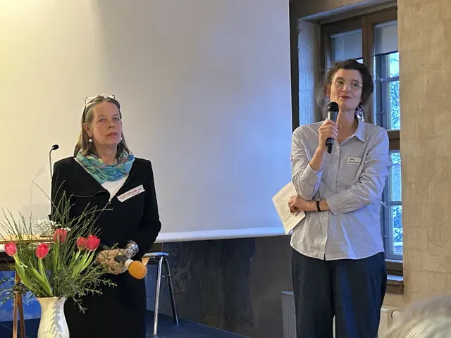 Die Töchter: Katharina Köhler geb. Führer (l.) und Uta Schorlemmer  | Foto: Willi Wild