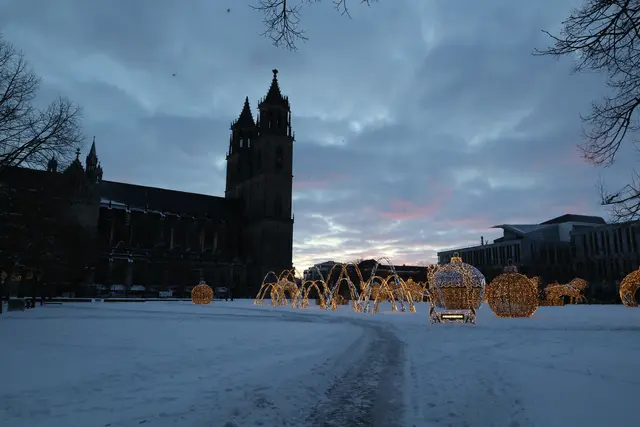Am Magdeburger Domplatz steht auch der Landtag von Sachsen-Anhalt. Am 6. September wird das Landesparlament neu gewählt. | Foto: Thomas Nawrath
