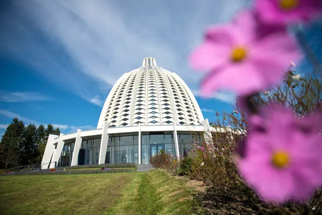 Der Bahai-Tempel am Rande der Ortschaft Langenhain der Gemeinde Hofheim am Taunus in Hessen. Der einzige Bahai-Tempel in Europa wurde im Juli 1964 eingeweiht und 1987 vom Land Hessen zum Kulturdenkmal erklärt. | Foto: epd-bild/Heike Lyding