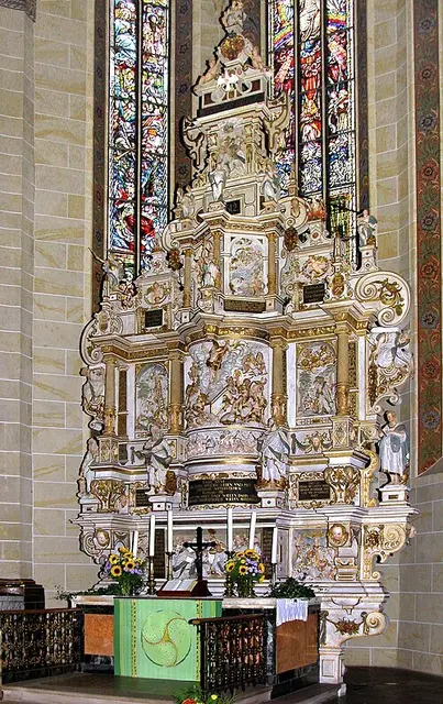 Altar.  | Foto: Jörg Blobelt, CC BY-SA 4.0, https://commons.wikimedia.org/w/index.php?curid=56919660