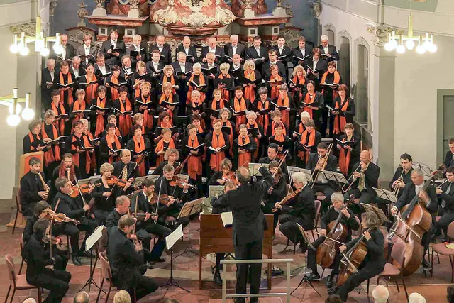 Der Bachchor Ilmenau feiert in diesem Jahr sein 80. Jubiläum. Mit seinen 60 Mitgliedern ist er die größte Gruppe unter dem Dach der St.-Jakobus-Gemeinde.  | Foto: Kirchengemeinde Ilmenau