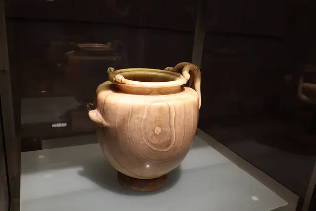 Römisches Alabastergefäß, sogenannter "Kana-Krug" (1. Jharhundert). | Foto: Thomas Nawrath