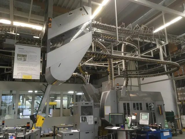 Diese Maschine bestückt die Zeitung mit Beilagen – bis zu 14 verschiedene können einer Zeitung beigelegt werden. | Foto: Gerlint Buchwald