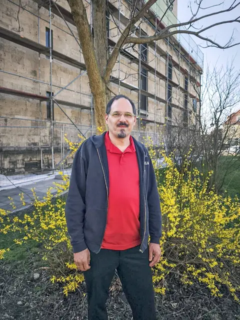 Andreas Tschurn: Seit 2021 ist er als Pfarrer für den Pfarrbereich Leuna zuständig. | Foto: Philipp Greifenstein