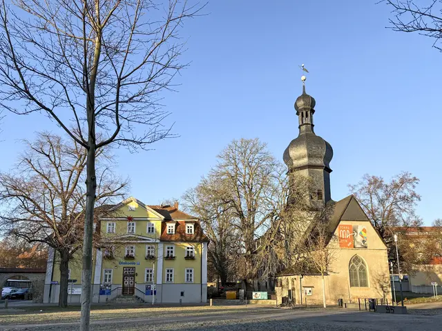 Die Martinskirche stammt aus dem Jahr 1119 und ist die älteste Kirche der Stadt. Die Idee, das Kirchenschiff einer neuen Nutzung zuzuführen, wurde 2021 zum IBA-Projekt. | Foto: Conny Mauroner