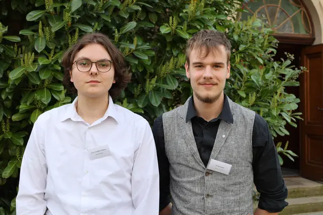 Die Jungsynodalen Linus Tiefenau und Tim Borowski (von links nach rechts) | Foto: Thomas Nawrath