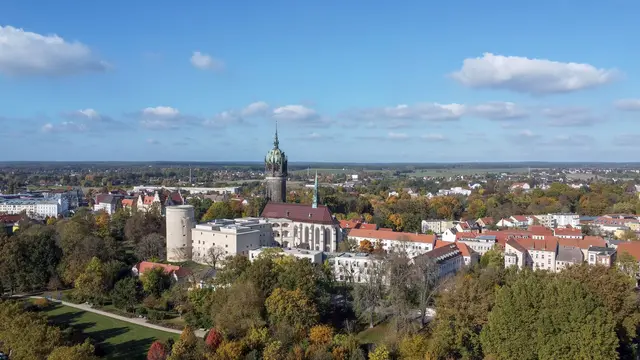 1816 gegründet: das Predigerseminar an der Wittenberger Schlosskirche | Foto: Wittenberger – stock.adobe.com