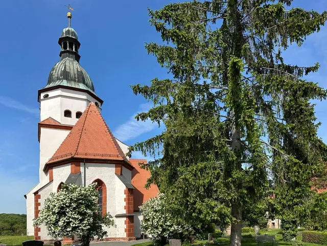 Die Kirche Döben bei Grimma | Foto: Thomas Gatzemeier