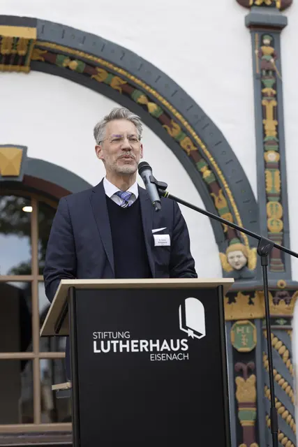 Direktor Jochen Birkenmeier blickte auf sieben Jahrzehnte Museumsgeschichte zurück und skizzierte Perspektiven für die Zukunft.  | Foto: Paul-Philipp Braun