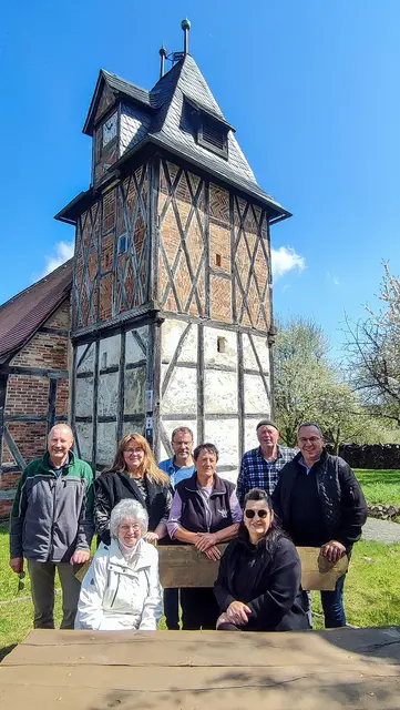 Gemeinsam im Einsatz sind Detlef Kasper (hinten v. l.), Simone und Peter Doepp, Julischka Rockmann, Thomas Töpfer und Karsten Kleimeyer sowie Rosemarie Mörtzsch (vorn v. l.) und Silvia Haas.  | Foto: Thorsten Keßler