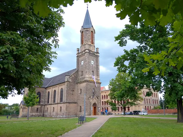 Die Johanniskirche Leopoldshall im Juni 2026 | Foto: Holger Zürch