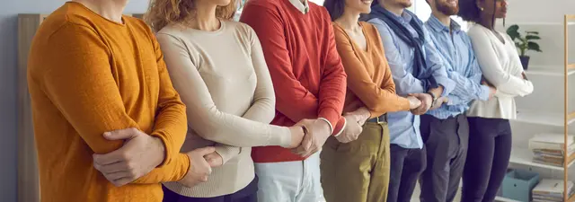 Gemeinsam stark: Unter dem Namen „Nie wieder ist jetzt – gemeinsam für Demokratie und Vielfalt" hatte sich das Bündnis 2024 neu gegründet. Träger ist die Kirchengemeinde Schleusingen. | Foto: Foto: stock.adobe.com - Studio Romantic