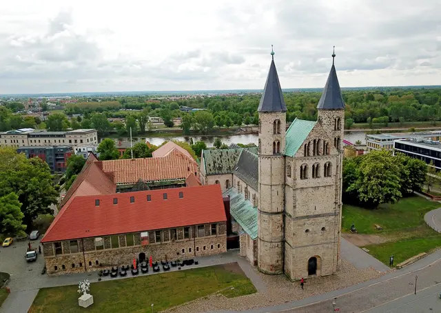Das Kunstmuseum Magdeburg mit dem Kloster Unser Lieben Frauen gehört zu den Initiatoren von "Kultur ist Vielfalt und Heimat" und hat die gemeinsame Erklärung gegen die geplante AfD_Kulturpolitik unterzeichnet. | Foto: epd-bild/Steffen Schellhorn