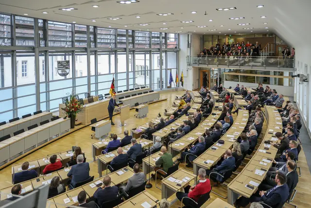 Der Landtag von Sachsen-Anhalt lehnte in seiner Sitzung am 25. Juni 2026 einen AfD-Antrag zu einem "nationalistischen" Bekenntnis in der Kulturförderung des Landes ab. | Foto: epd-bild/Viktoria Kuehne