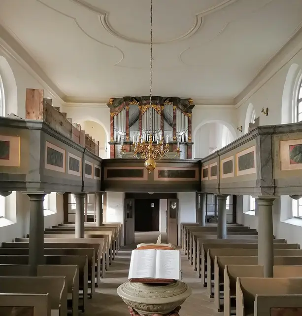Blick zu Empore und Orgel | Foto: Subbass1, CC BY-SA 4.0, https://commons.wikimedia.org/w/index.php?curid=154433136