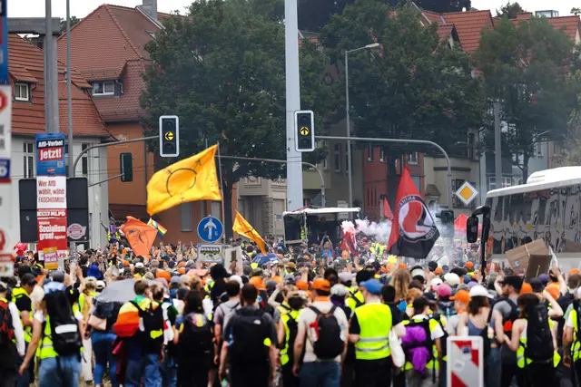 Nach Angaben der Stadtverwaltung waren mehr als 30 Versammlungen von Gegnern der AfD im gesamten Stadtgebiet angemeldet worden.  | Foto: epd-bild/ Paul-Philipp Braun