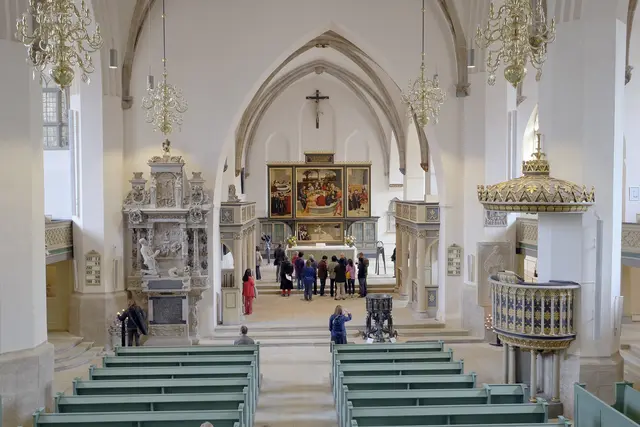 WEltkulturerbe:  Die Stadtkirche St. Marien in Wittenberg war die Predigtkirche des Reformators Martin Luther (1483-1546). Hier wurde die Heilige Messe zum ersten Mal in deutscher Sprache gefeiert und das Abendmahl erstmals "in beiderlei Gestalt", in Brot und Wein, an die Gemeinde ausgeteilt.  | Foto: epd-bild/Norbert Neetz