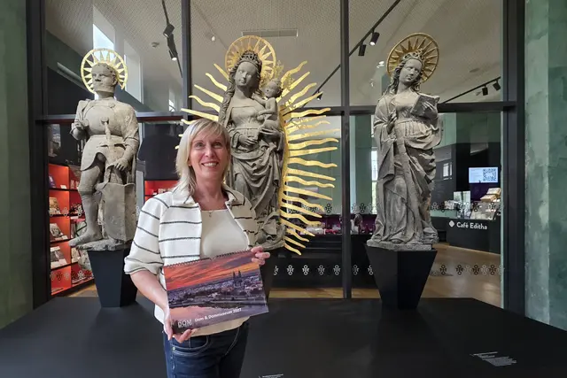 Die Fotografin des neuen Domkalenders: Andrea Schwingel im Dommuseum Ottonianum Magdeburg. | Foto: Thomas Nawrath
