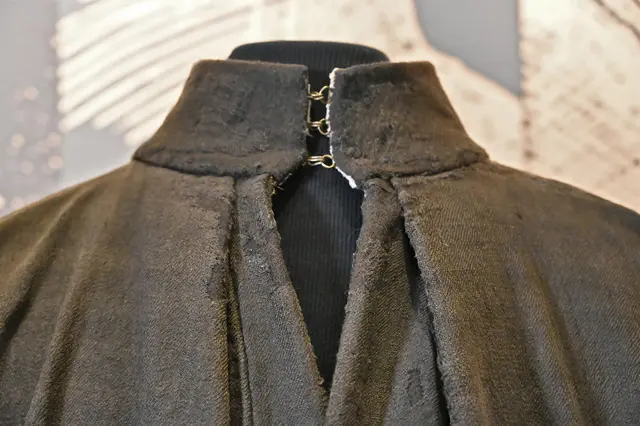 Detail der Lutherkutte. | Foto: Stiftung Luthergedenkstätten in Sachsen-Anhalt / Johannes Killyen