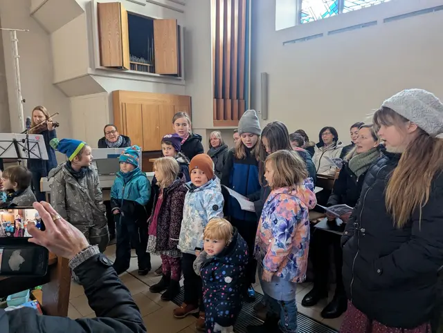 Kinderchor und Familienprojektchor St. Marien Schönebeck und St. Norbert Calbe/Saale | Foto: S. Ehr