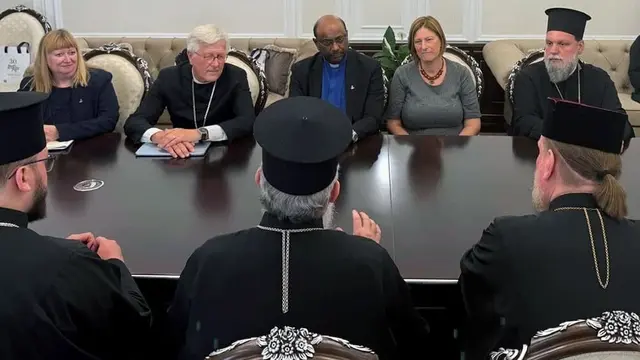 Eine Besuchsdelegation des Weltkirchenrates trifft in Kiew mit hochrangigen Vertretern aus den orthodoxen Kirchen, dem ukrainischen Kirchenrat und der Regierung der Ukraine zusammen.  | Foto: ÖRK