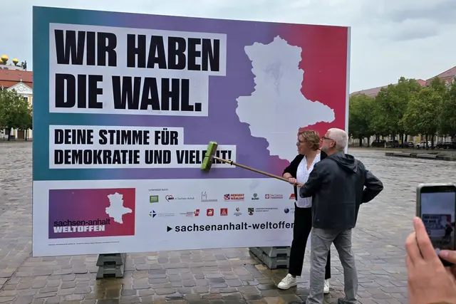 Neben den Parteien werben auch verschiedene Bündnisse wie "Sachsen-Anhalt. weltoffen" für eine Wahlbeteiligung der Bürger. | Foto: Thomas Nawrath