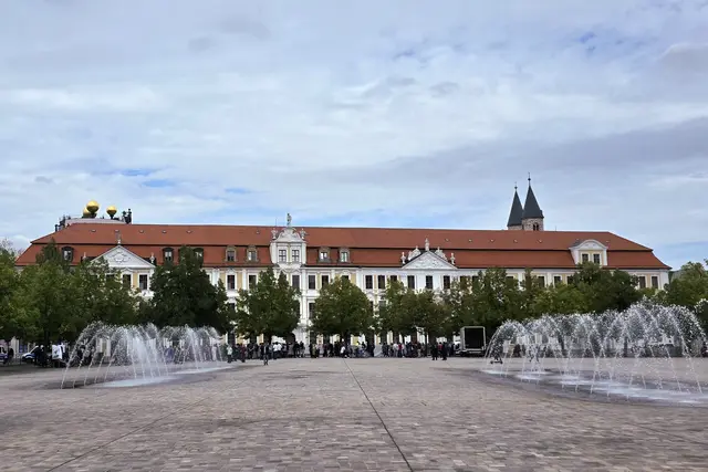 Der Landtag am Magdeburger Domplatz ist das Ziel aller Wahlkämpfer in Sachsen-Anhalt. | Foto: Thomas Nawrath