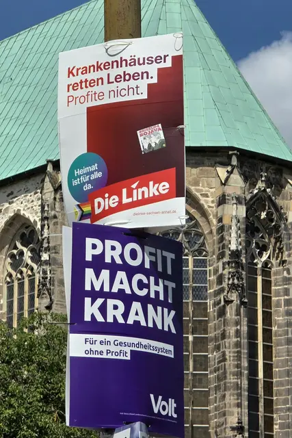 Jeder Mast eine Botschaft. | Foto: Thomas Nawrath