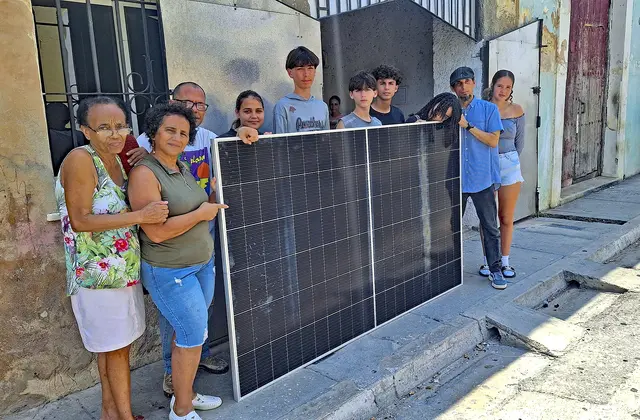 Kuba: Das GAW half auf den Dächern von drei Kirchen Solaranlagen zu errichten.  | Foto: IPR Cárdenas/GAW