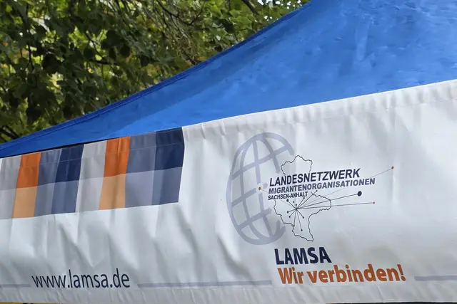 Das Landesnetzwerk der Migrantenorganisationen Sachsen-Anhalt (Lamsa) warnt, dass viele Menschen mit Migrationsgeschichte Sachsen-Anhalt meiden oder verlassen könnten. | Foto: Thomas Nawrath