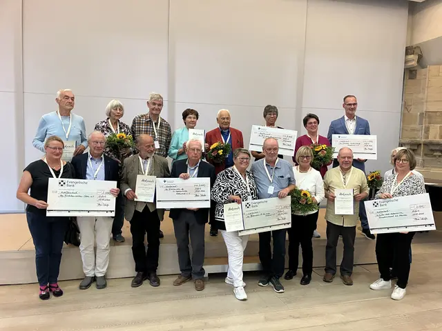 Alle Preisträger für den Goldenen Kirchturm 2026  | Foto: EKM