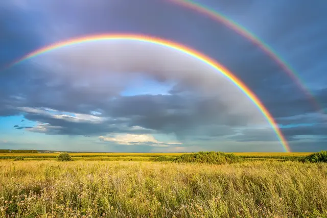 Der Regenbogen gilt als Zeichen des Bundes Gottes mit den Menschen – ein Bund, der sich in seinem Reich vollenden wird. | Foto: Foto: sborisov – stock.adobe.com