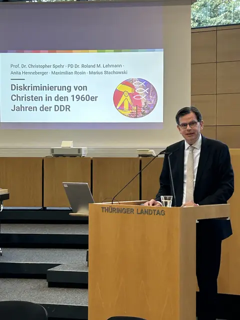Forschungsleiter Professor Christopher Spehr