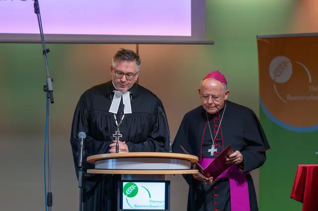 Den ökumenischer Erntedankgottesdienst hielten der katholische Bischof des Bistums Erfurt, Ulrich Neymeyr, und EKM-Regionalbischof Tobias Schüfer | Foto: Matthias Frank Schmidt