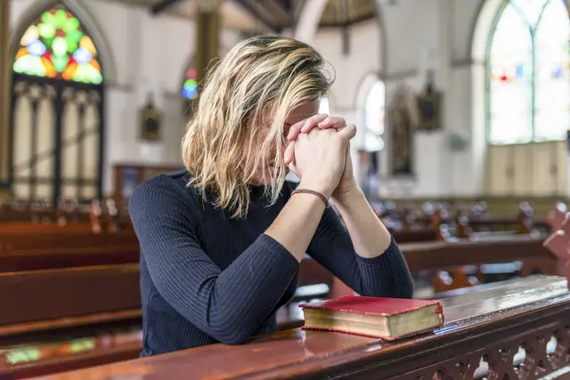"Dein Wille geschehe", die Bitte klingt für viele nach Ergebung ins Schicksal. Doch genau das Gegenteil ist damit gemeint.  | Foto:  Rawpxel.com – stock.adobe.com